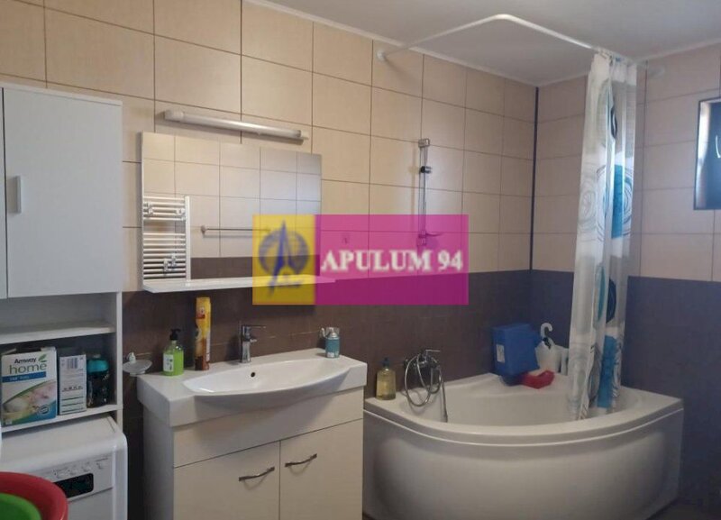 Casa 5 camere, 120 mp utili, Sabareni